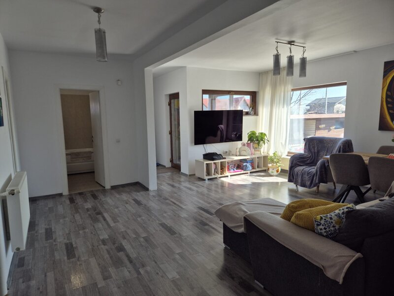 Casa Darza P, carport, curte cocheta, utilata si mobilata