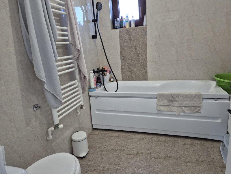 Casa Darza P, carport, curte cocheta, utilata si mobilata